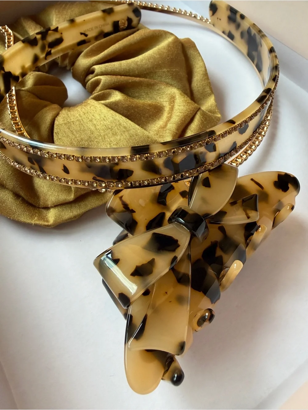 NWT Anthropologie Violet & Brooks Everyday Essentials Hair Accessory Gift Box